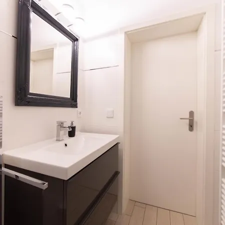 Petit Palais Διαμέρισμα *